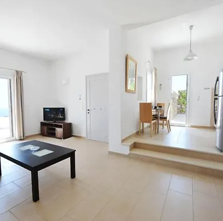Blanca Villa Aspro Chorio